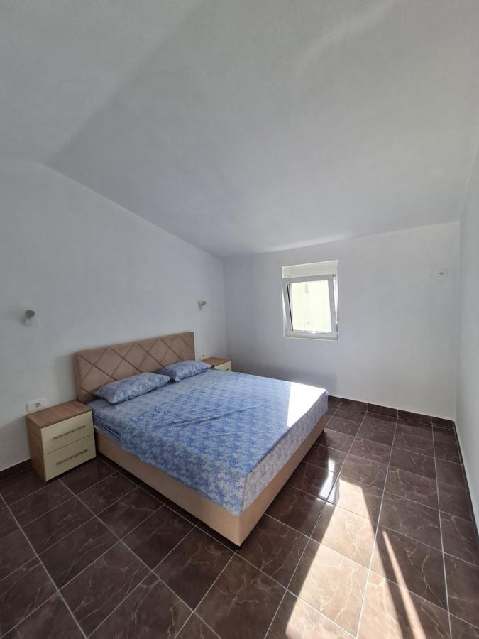 Demir Apartmani Donji Stoj Dış mekan fotoğraf